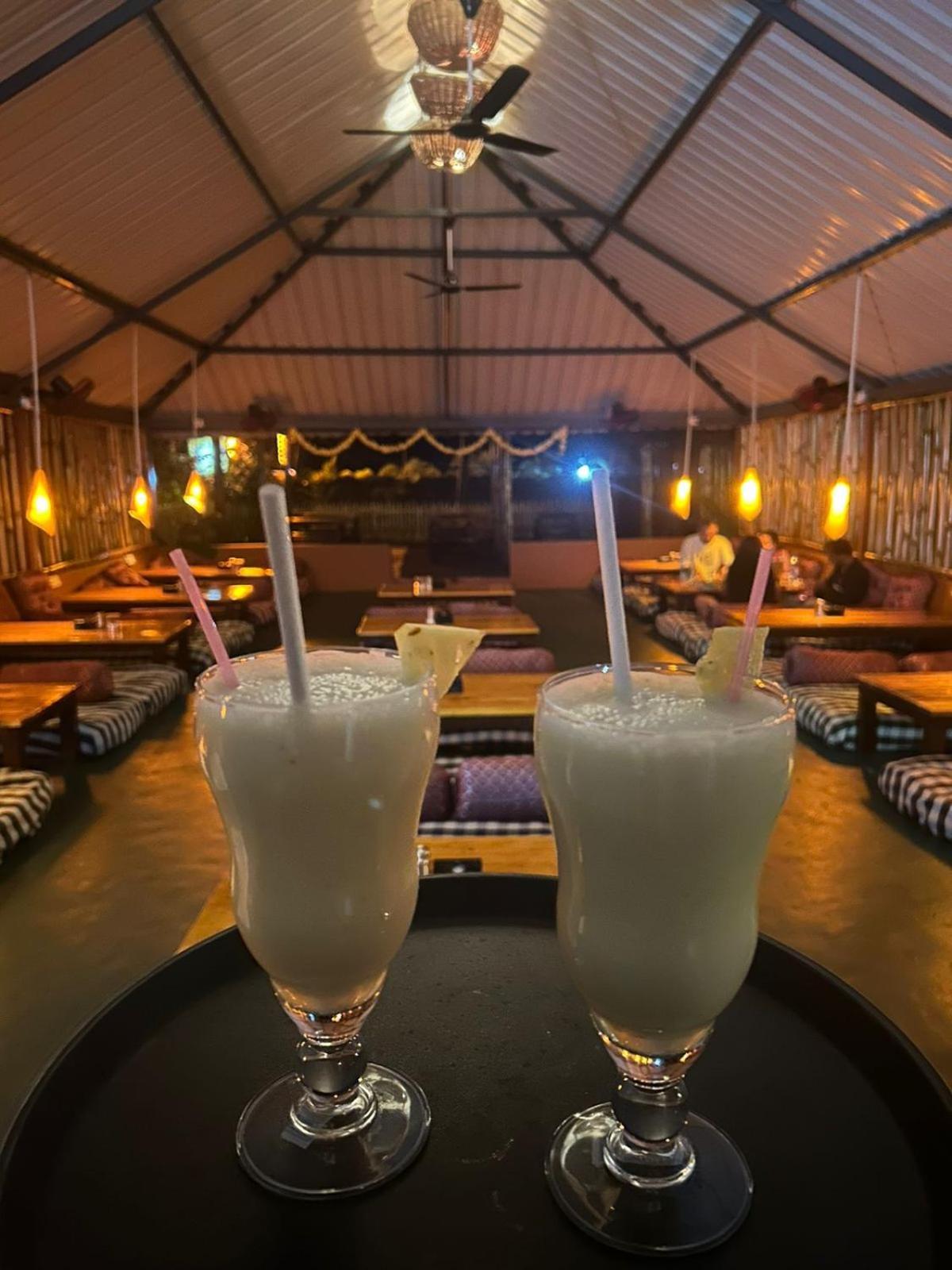 Hampi Village Resort & Tutti Cafe Exteriör bild