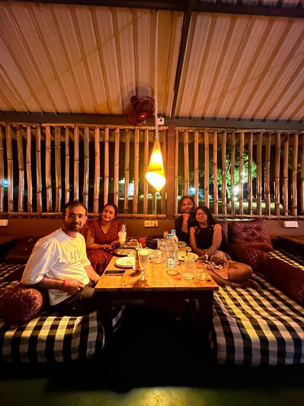 Hampi Village Resort & Tutti Cafe Exteriör bild