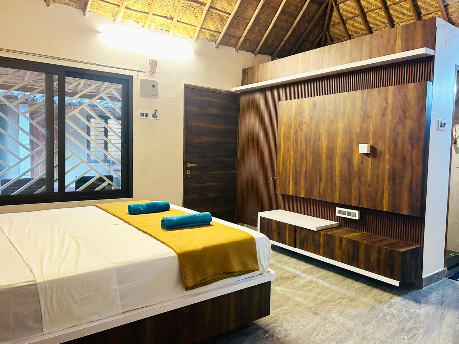 Hampi Village Resort & Tutti Cafe Exteriör bild