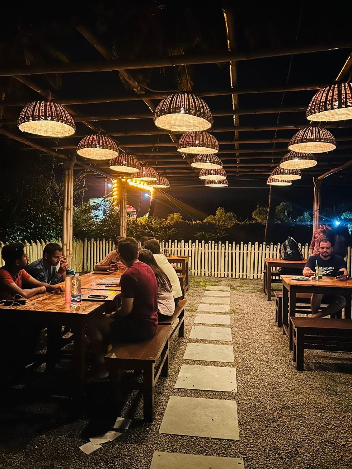 Hampi Village Resort & Tutti Cafe Exteriör bild